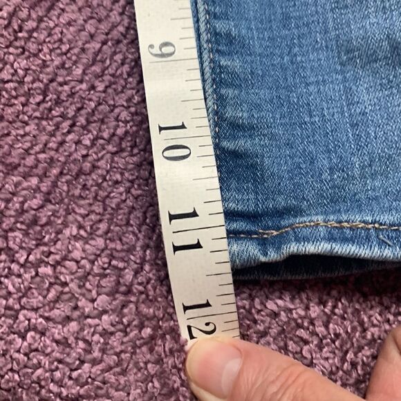 Levi Denim Shorts Sz 29 - Picture 8 of 10